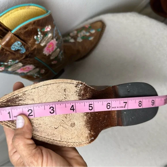 MACIE BEAN WOMEN'S ROSE GARDEN WESTERN BOOTS -
SNIP TOE - Picture 15 of 15